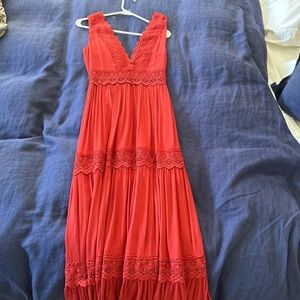 Flowy max dress with zip closure